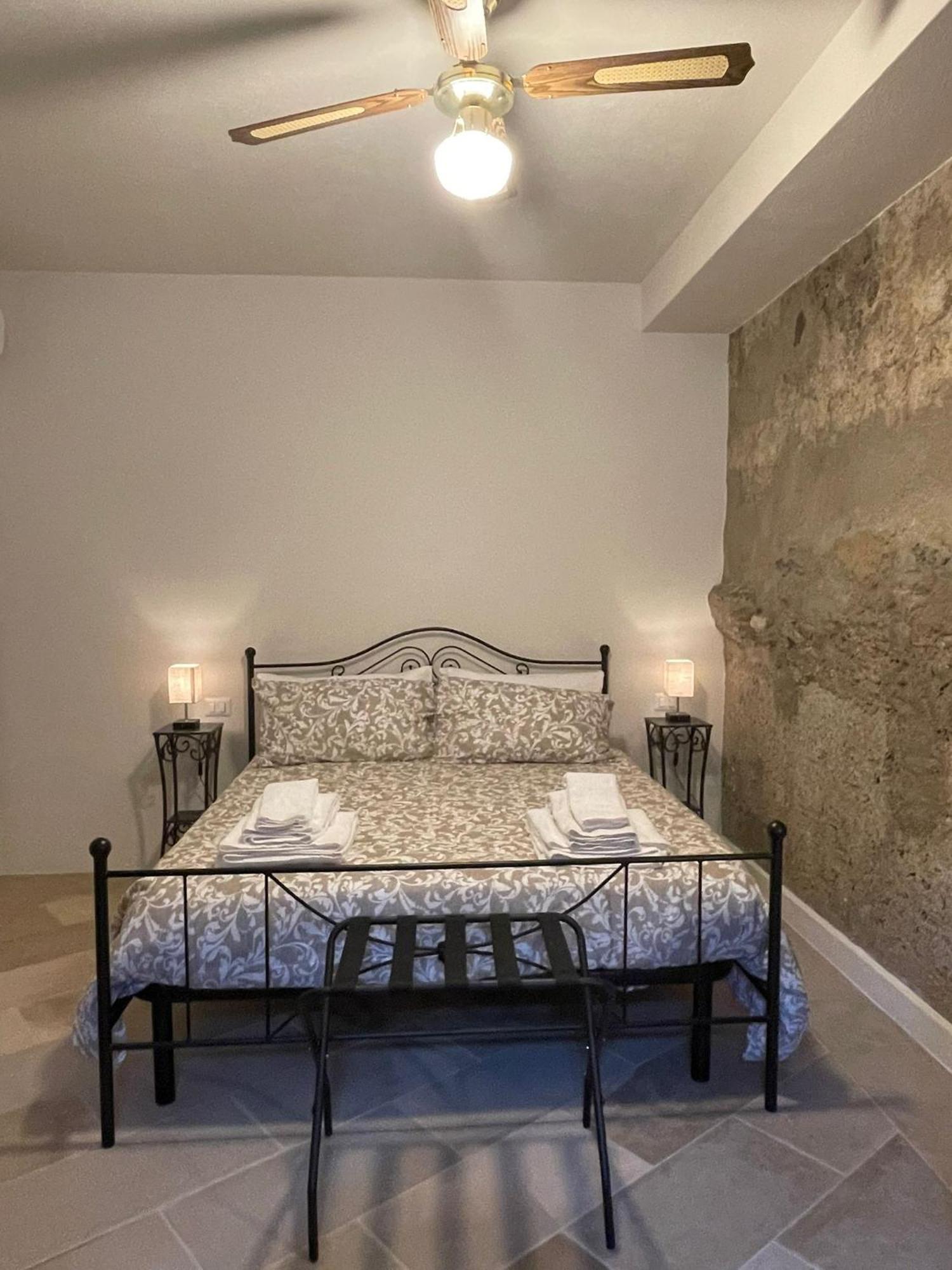 Castello D'Alcontres Guest House 3 Stelle Nizza di Sicilia Exterior photo